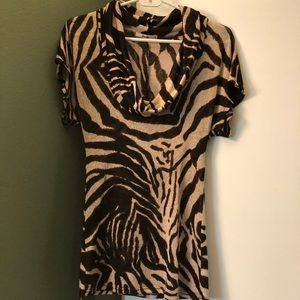 💚Brn Zebra print turtle neck thin shirt w sleeves